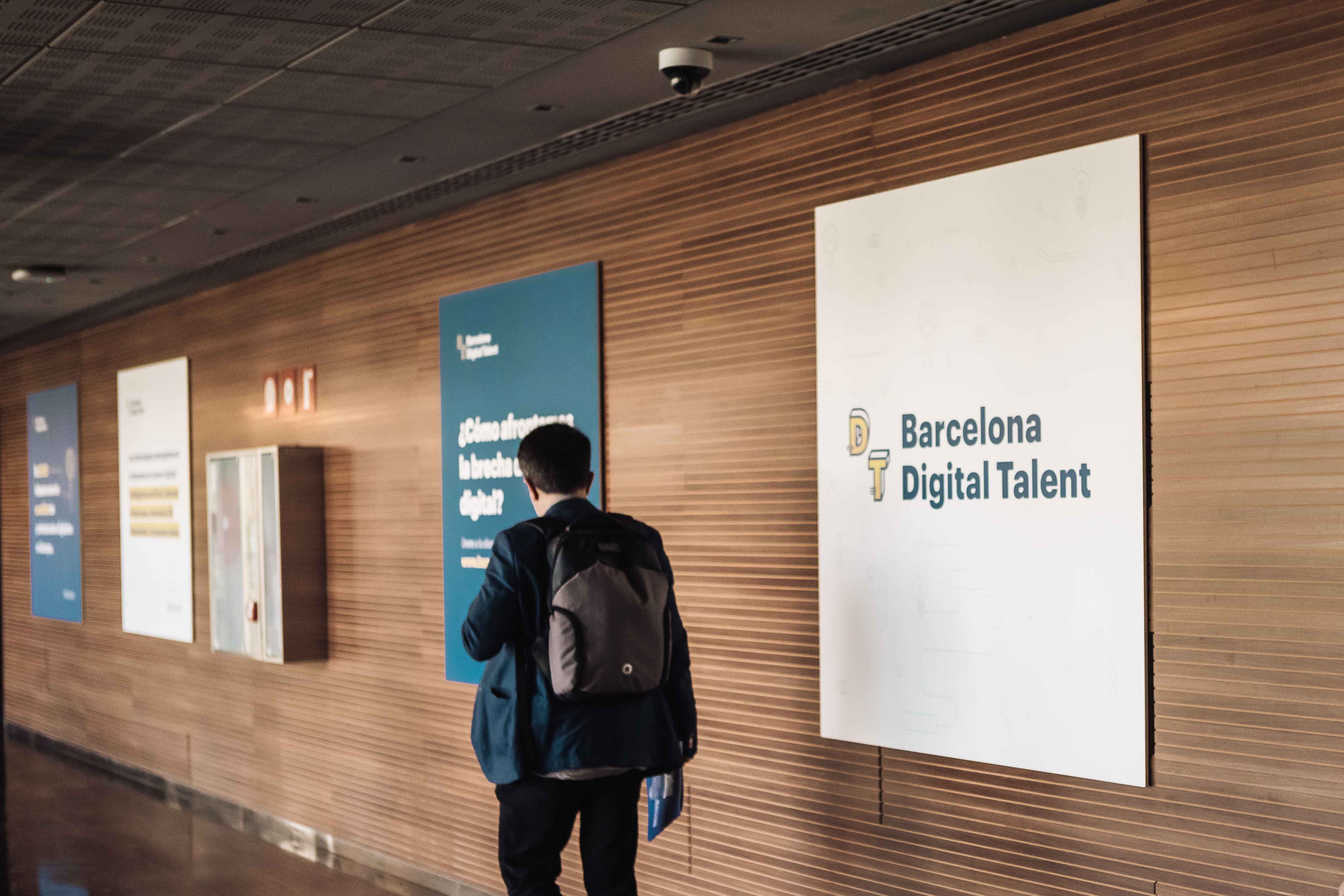 Centro público-privado que forma profesionales del sector TIC para impulsar el mercado competitivo del talento digital en la ciudad. También ofrece sesiones de orientación profesional y cuenta con una bolsa de trabajo de las ofertas tecnológicas de grandes empresas. Barcelona Digital Talent