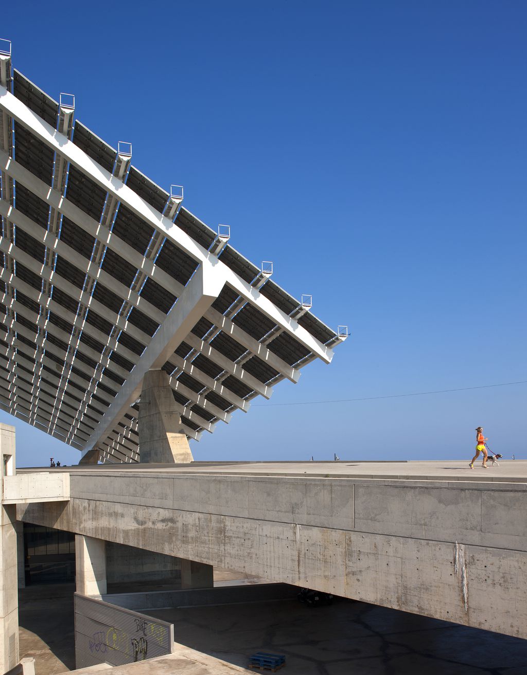 Organization that supports the transition to a circular economy in Barcelona. They are members of the Circular Economy Club, an international network of more than 140 countries. Circular Economy Club Barcelona